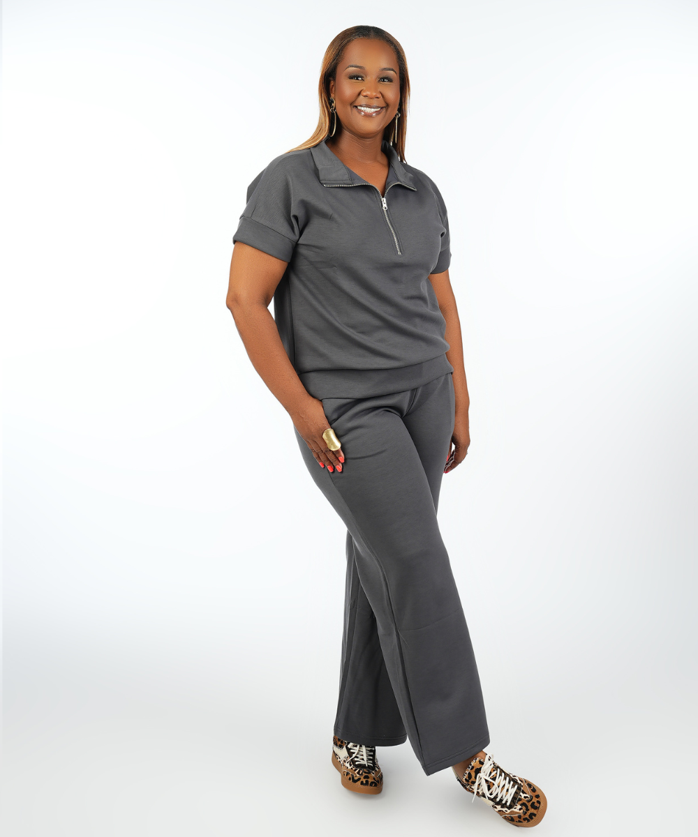 Quarter Zip Travel Set